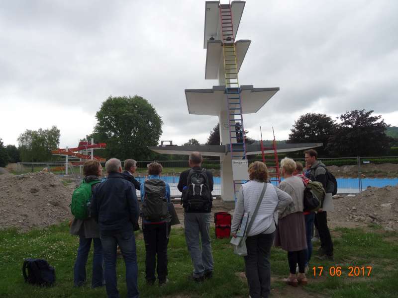 IfR-Regionalgruppe vor dem Sprungturm